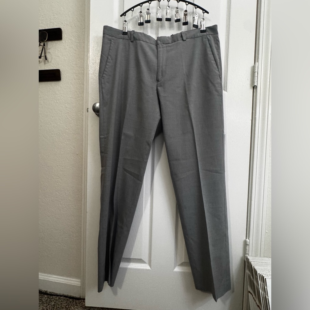 Perry Ellis Men's Classic Gray Dress Pants